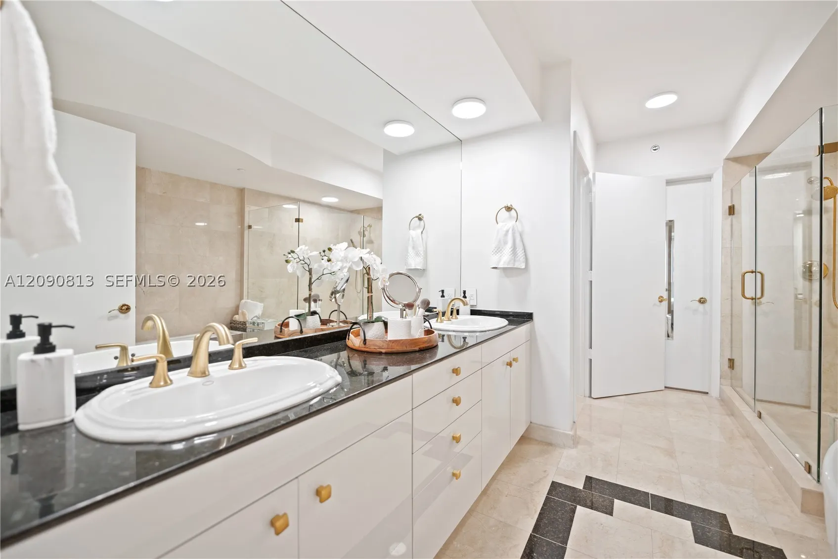 19111 Collins Ave #2207