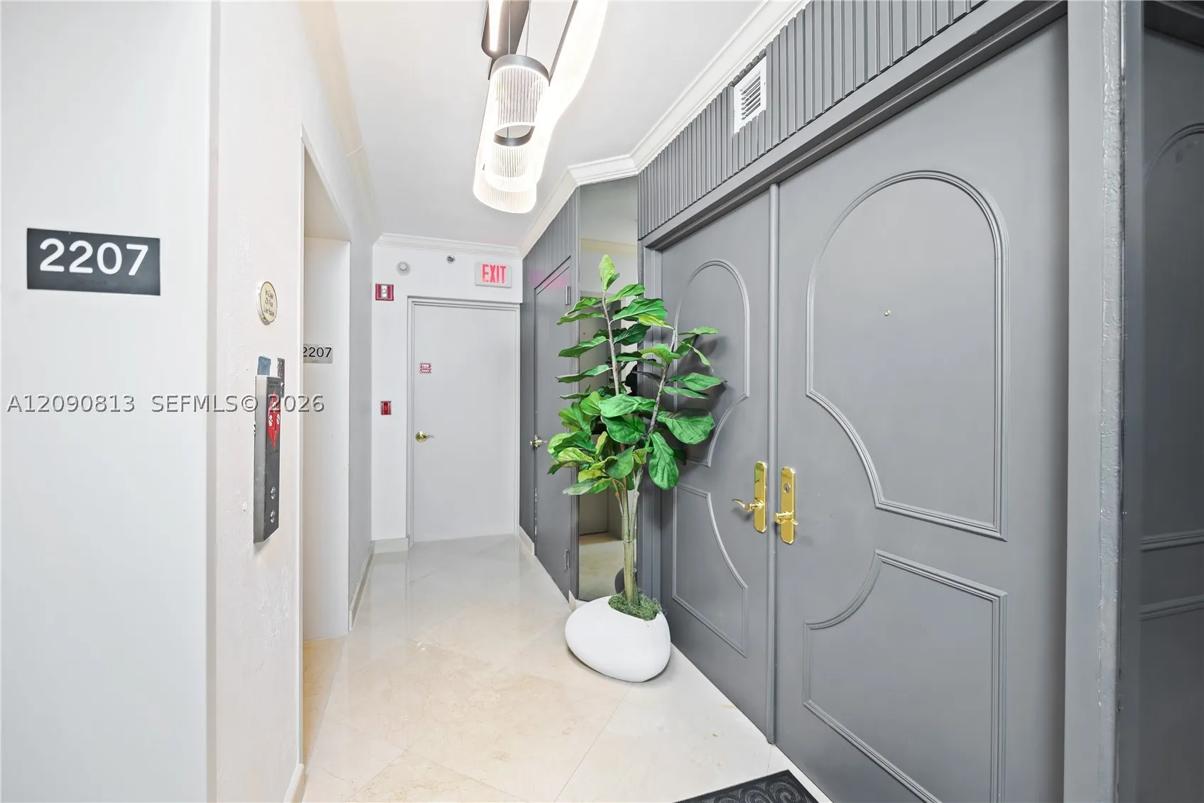 19111 Collins Ave #2207
