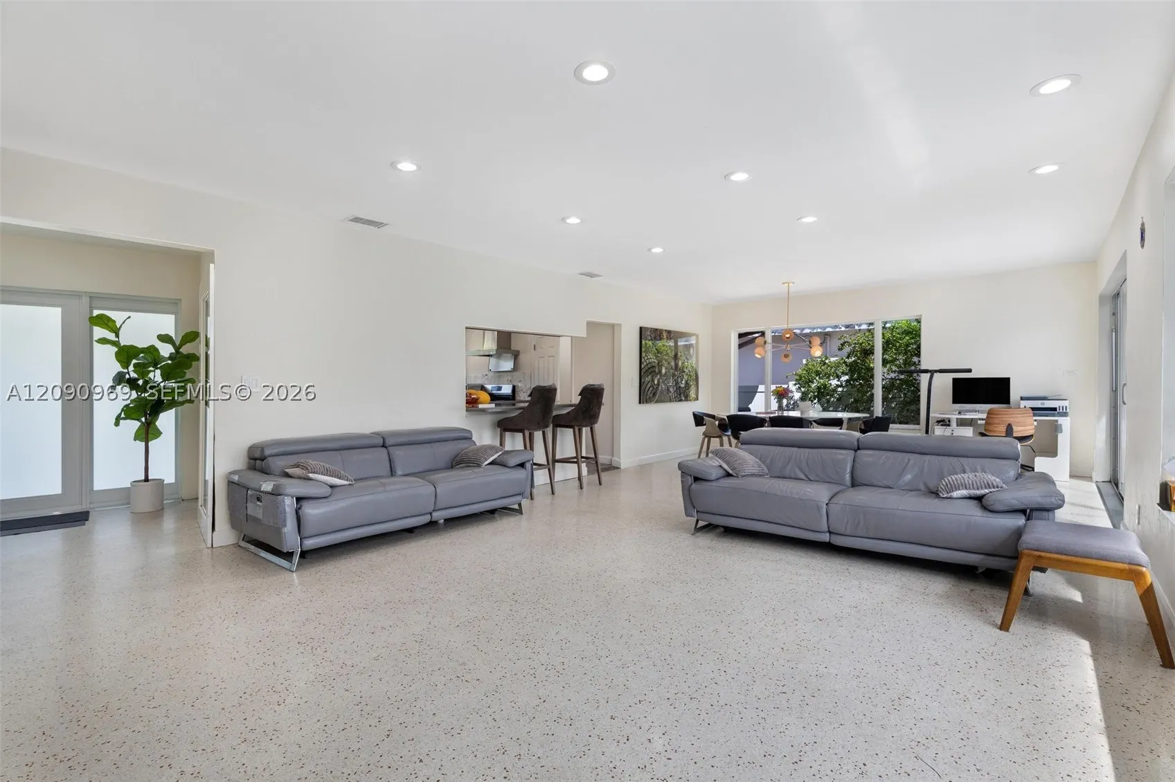 9217 Bay Dr
