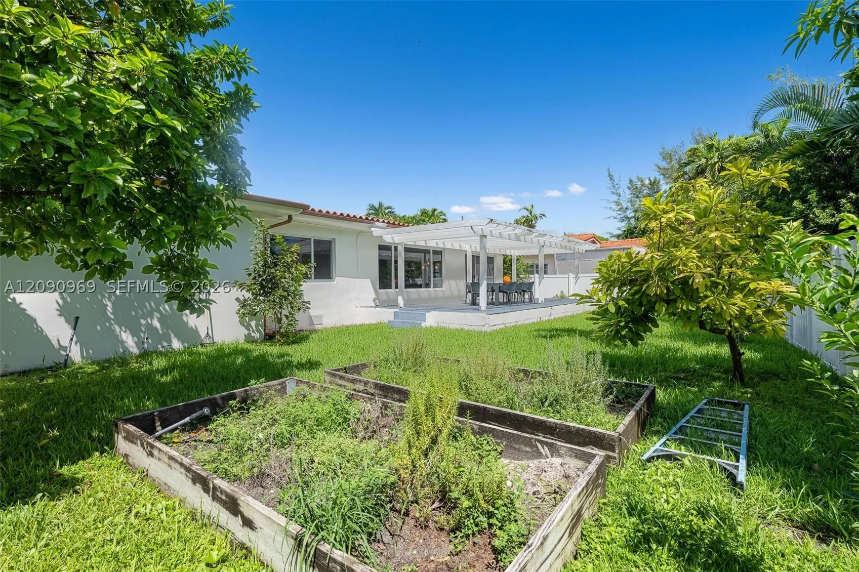 9217 Bay Dr