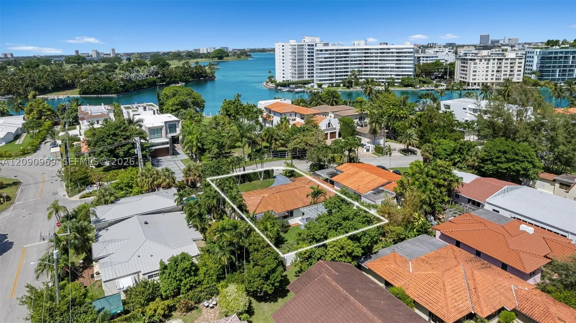 9217 Bay Dr