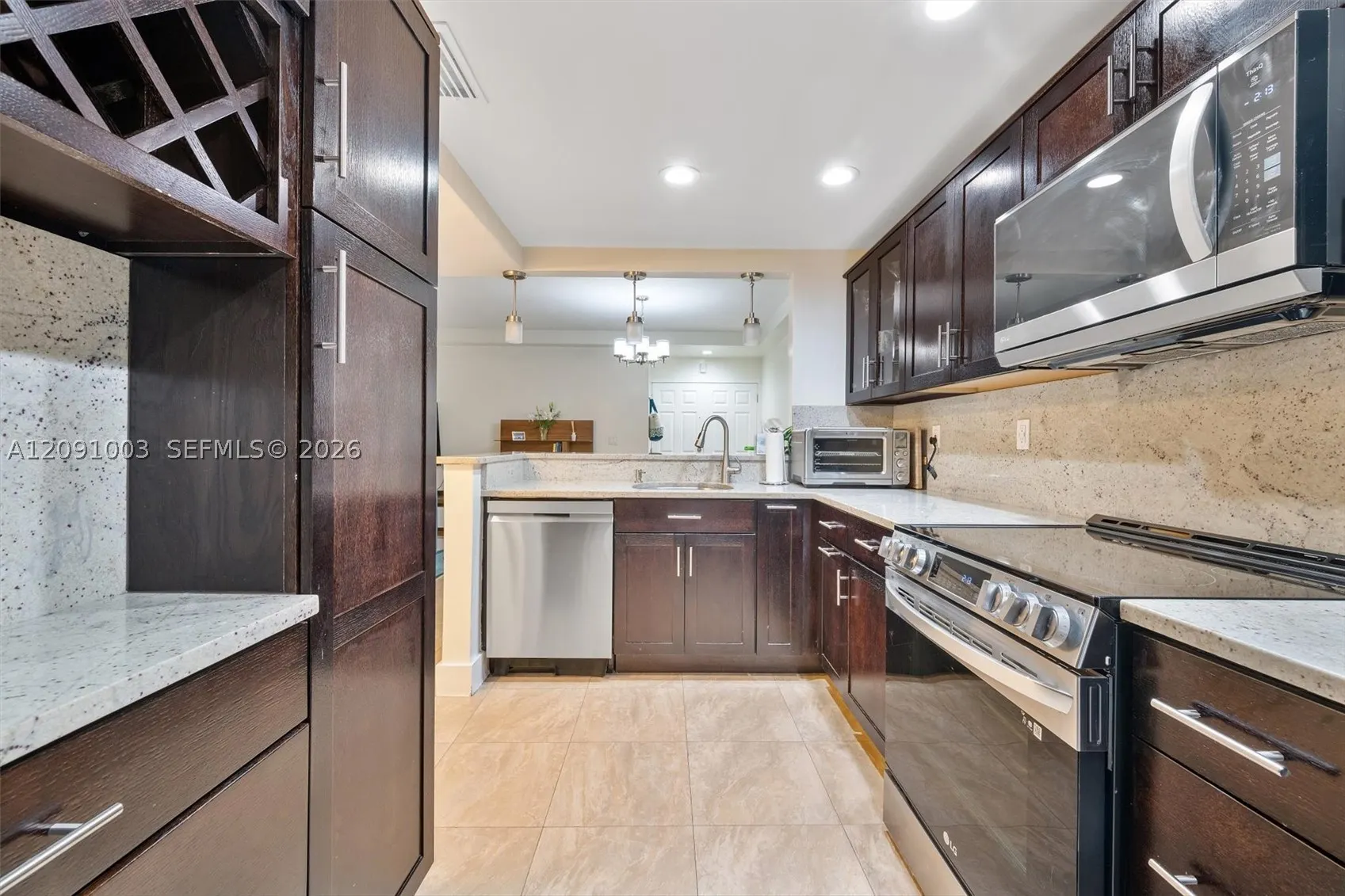 323 Navarre Ave #101