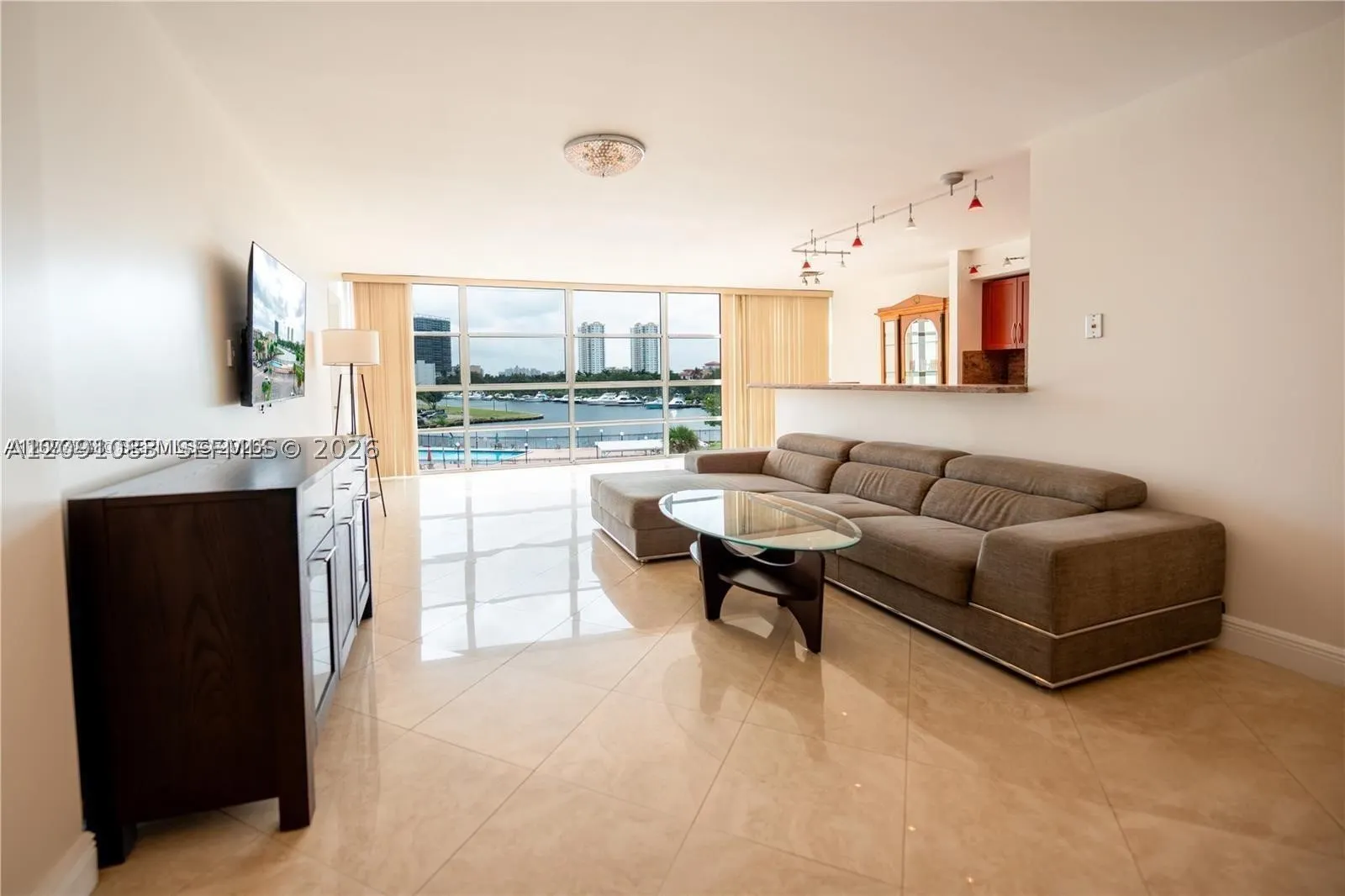 2000 Atlantic Shores Blvd #420