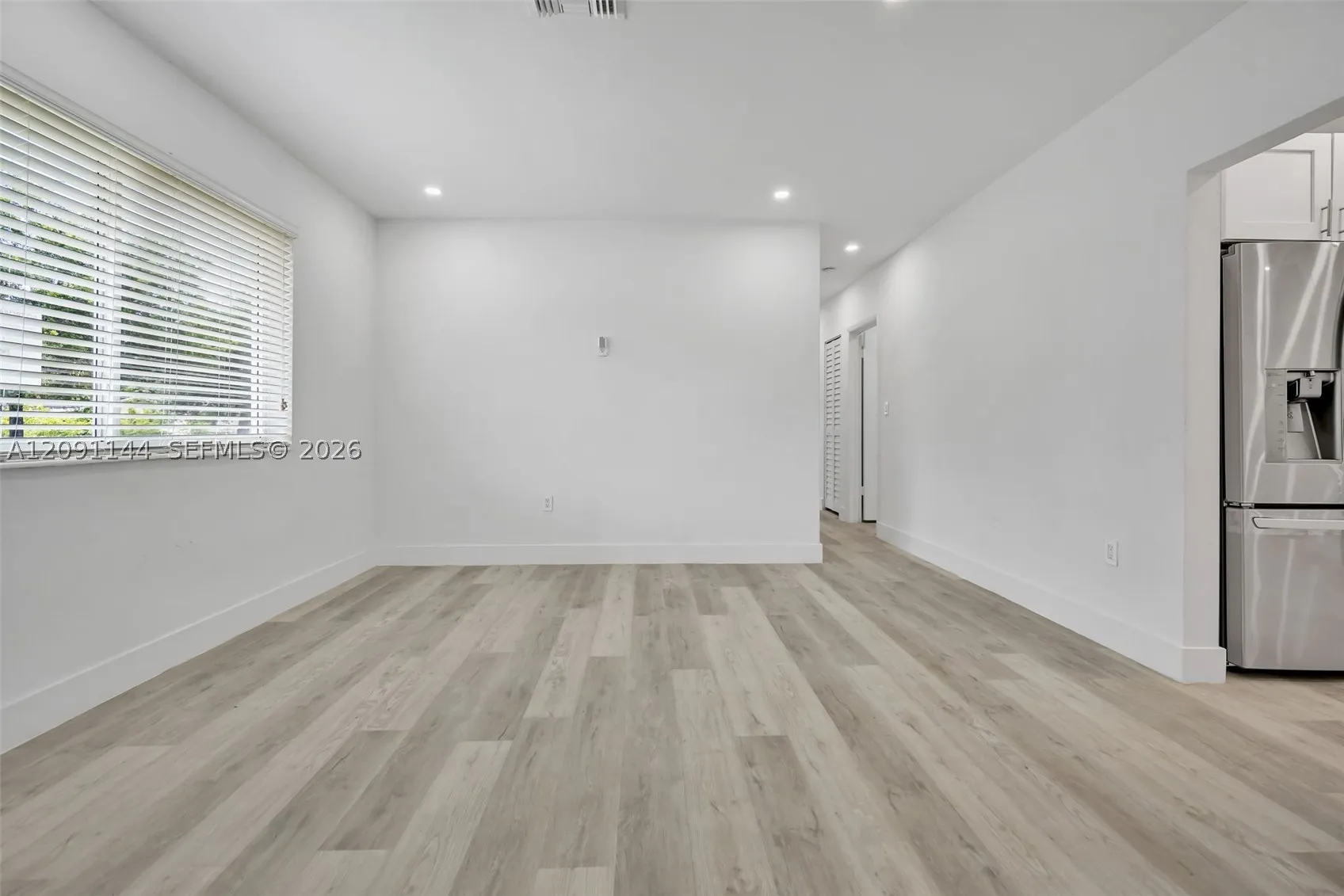 1401 NE 152nd St