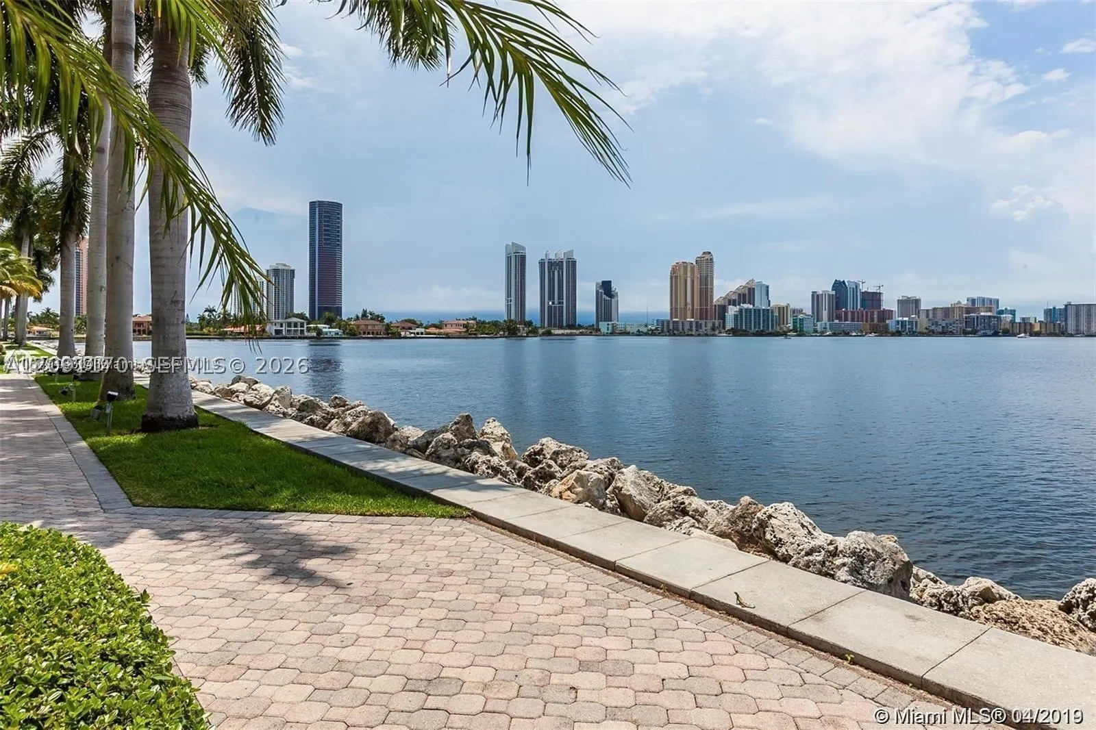 3530 Mystic Pointe Dr #2002