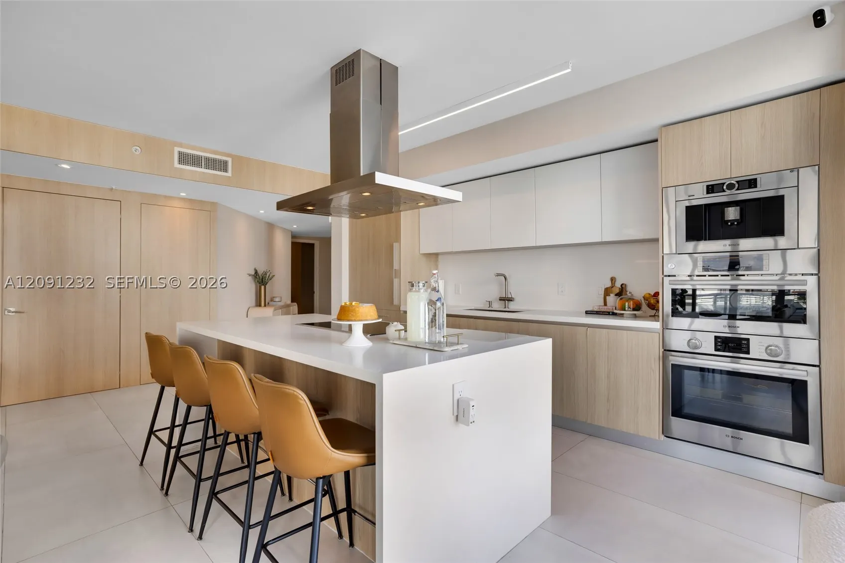 330 Sunny Isles Blvd #5-701
