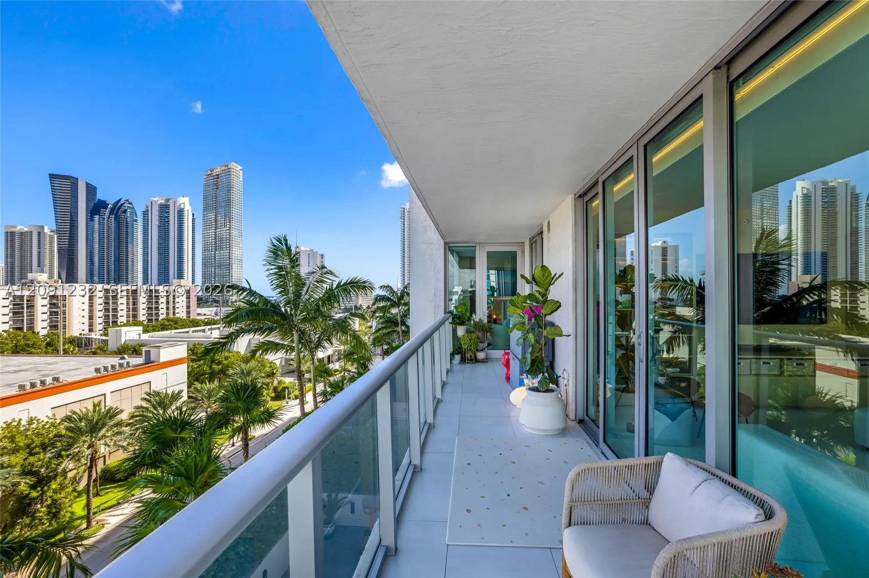 330 Sunny Isles Blvd #5-701