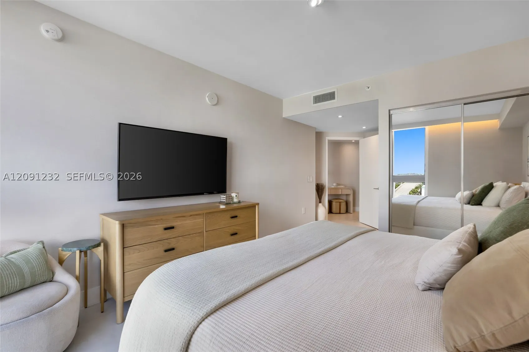330 Sunny Isles Blvd #5-701