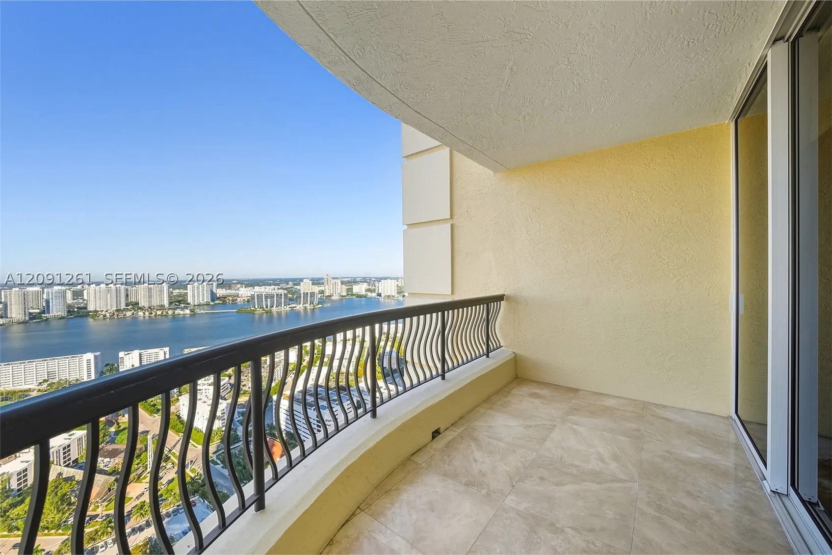 17875 Collins Ave #4103