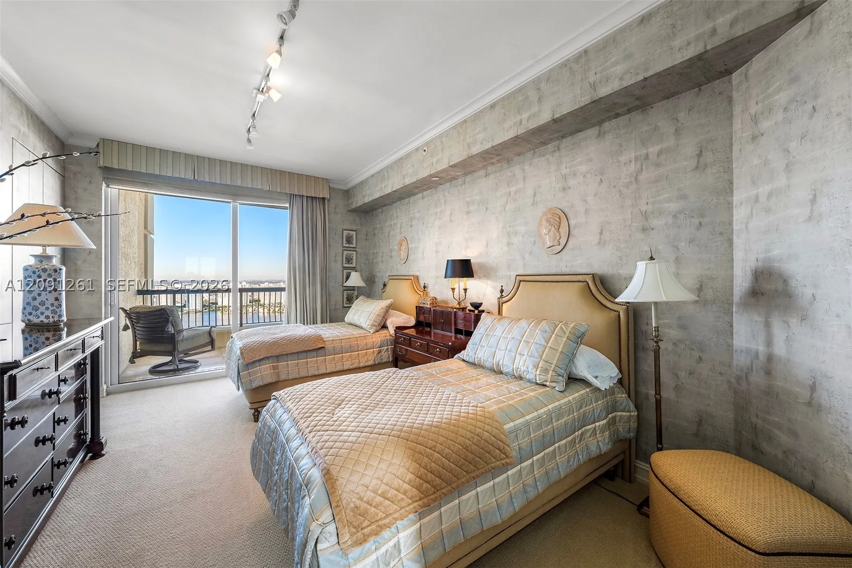 17875 Collins Ave #4103
