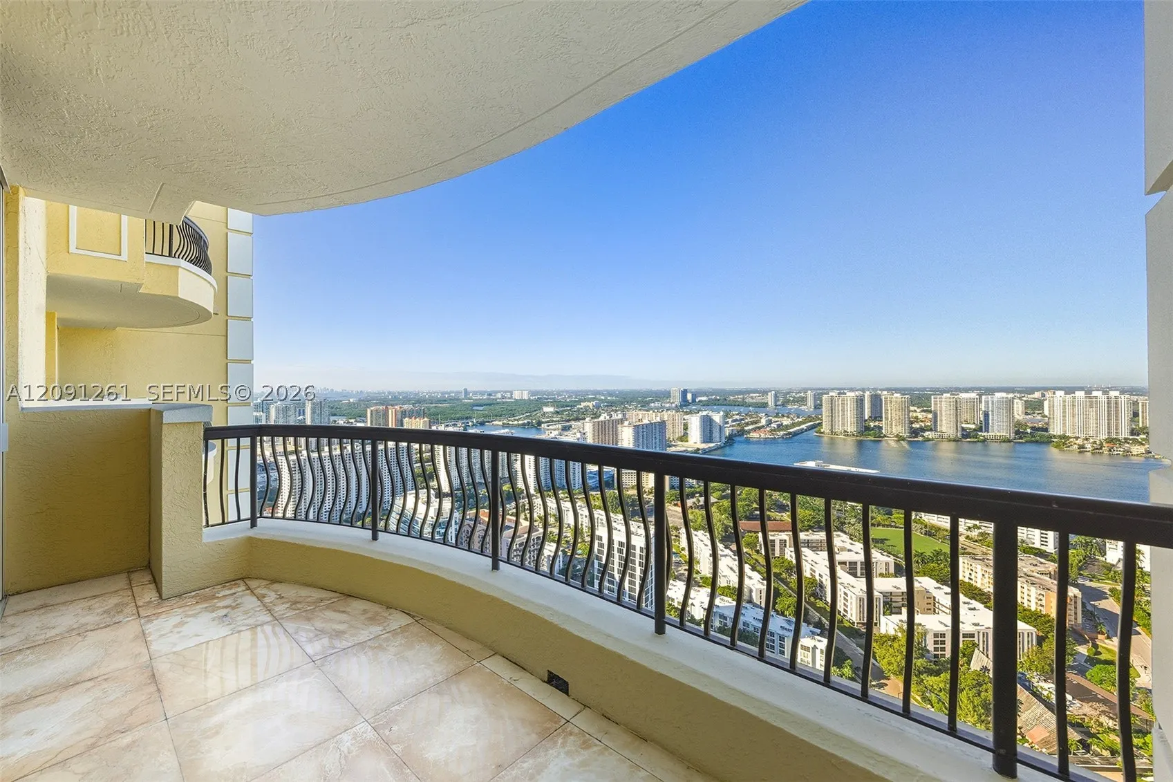 17875 Collins Ave #4103