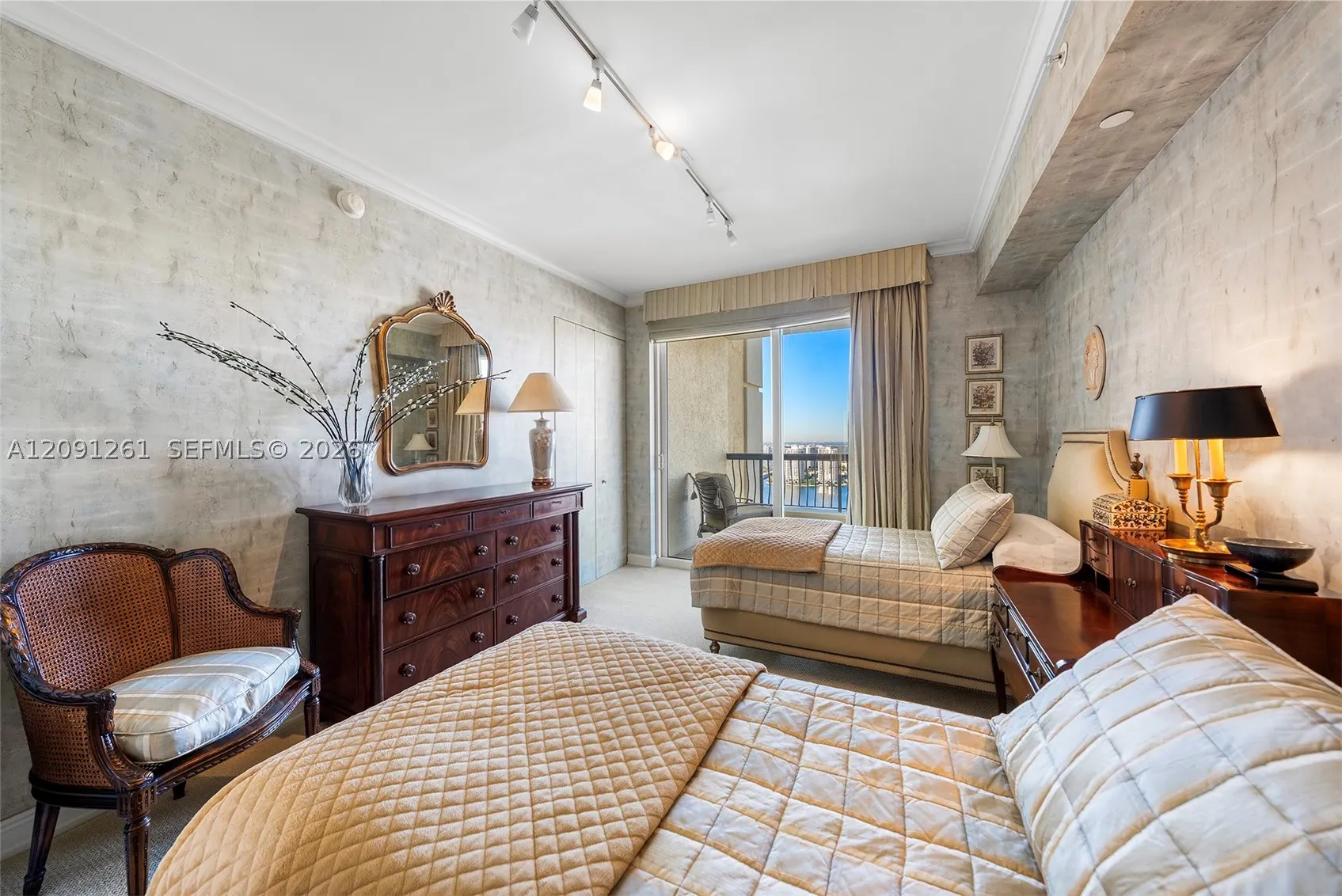 17875 Collins Ave #4103