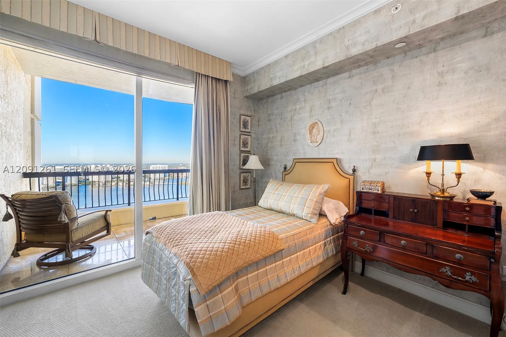 17875 Collins Ave #4103