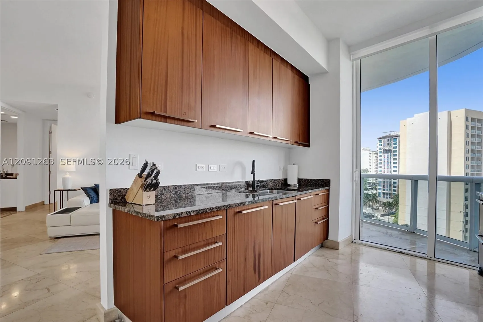 16001 Collins Ave #805