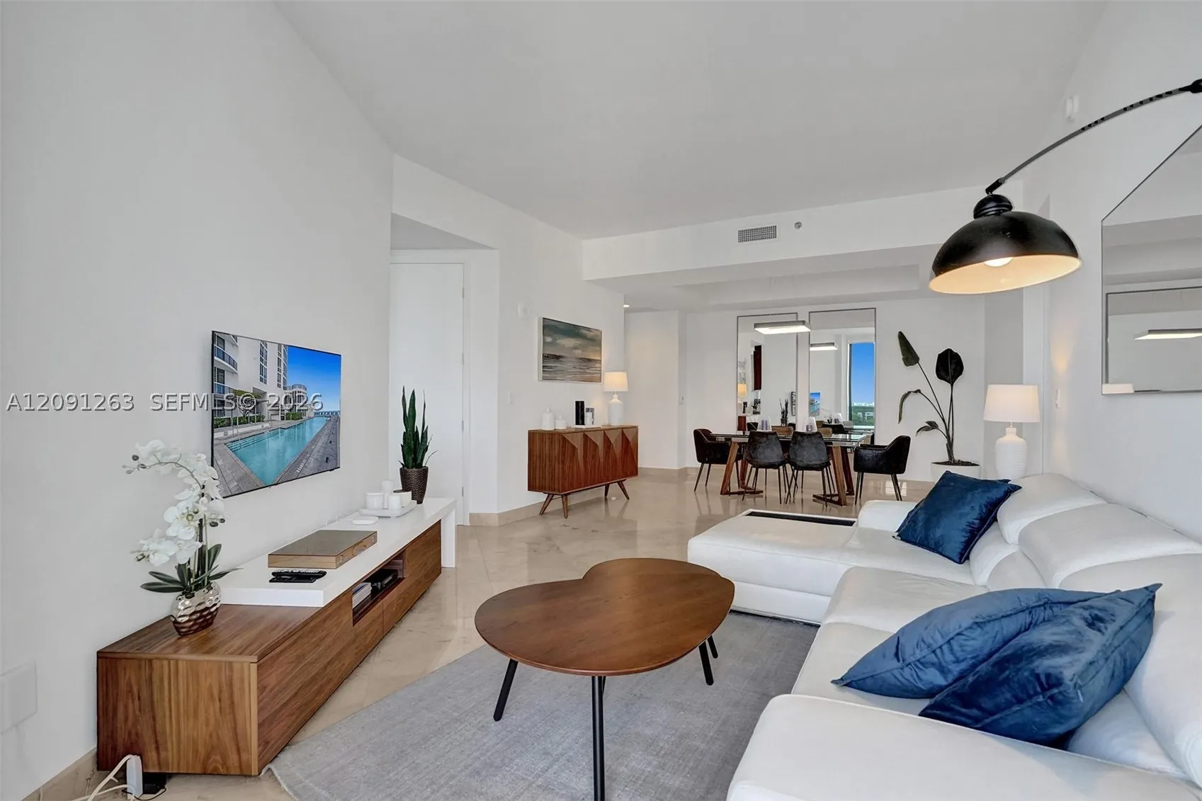 16001 Collins Ave #805