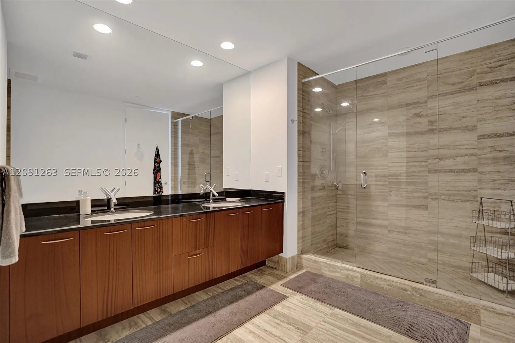16001 Collins Ave #805