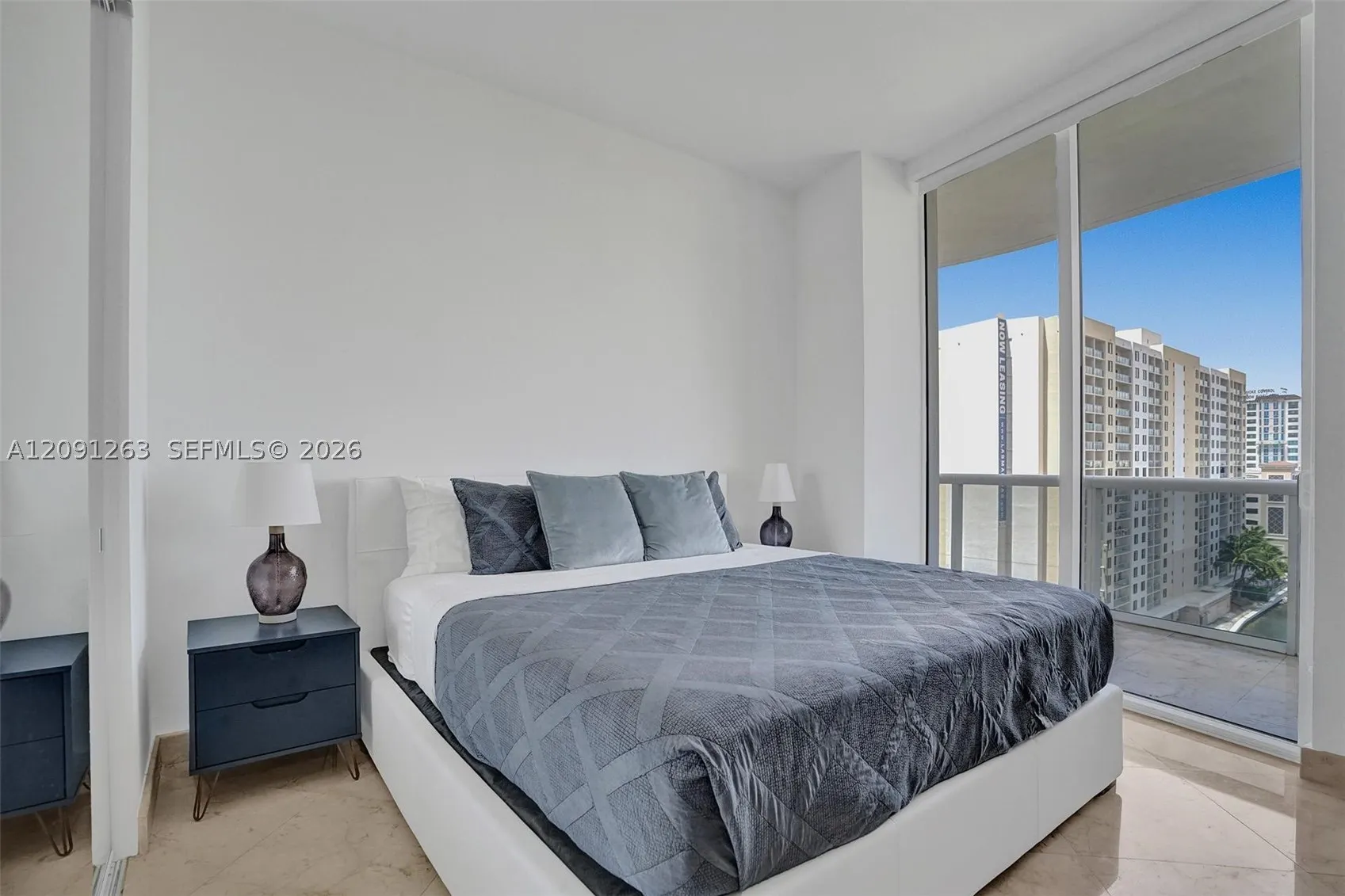 16001 Collins Ave #805