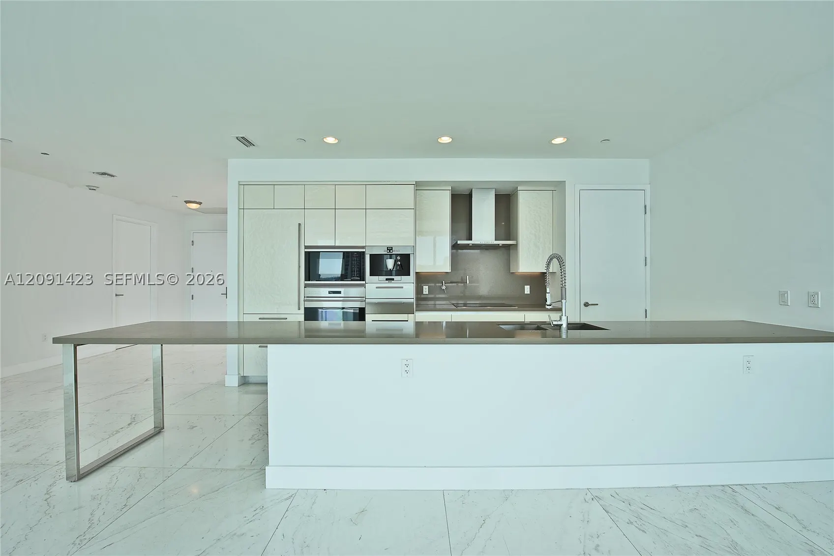 17475 Collins Ave #2003