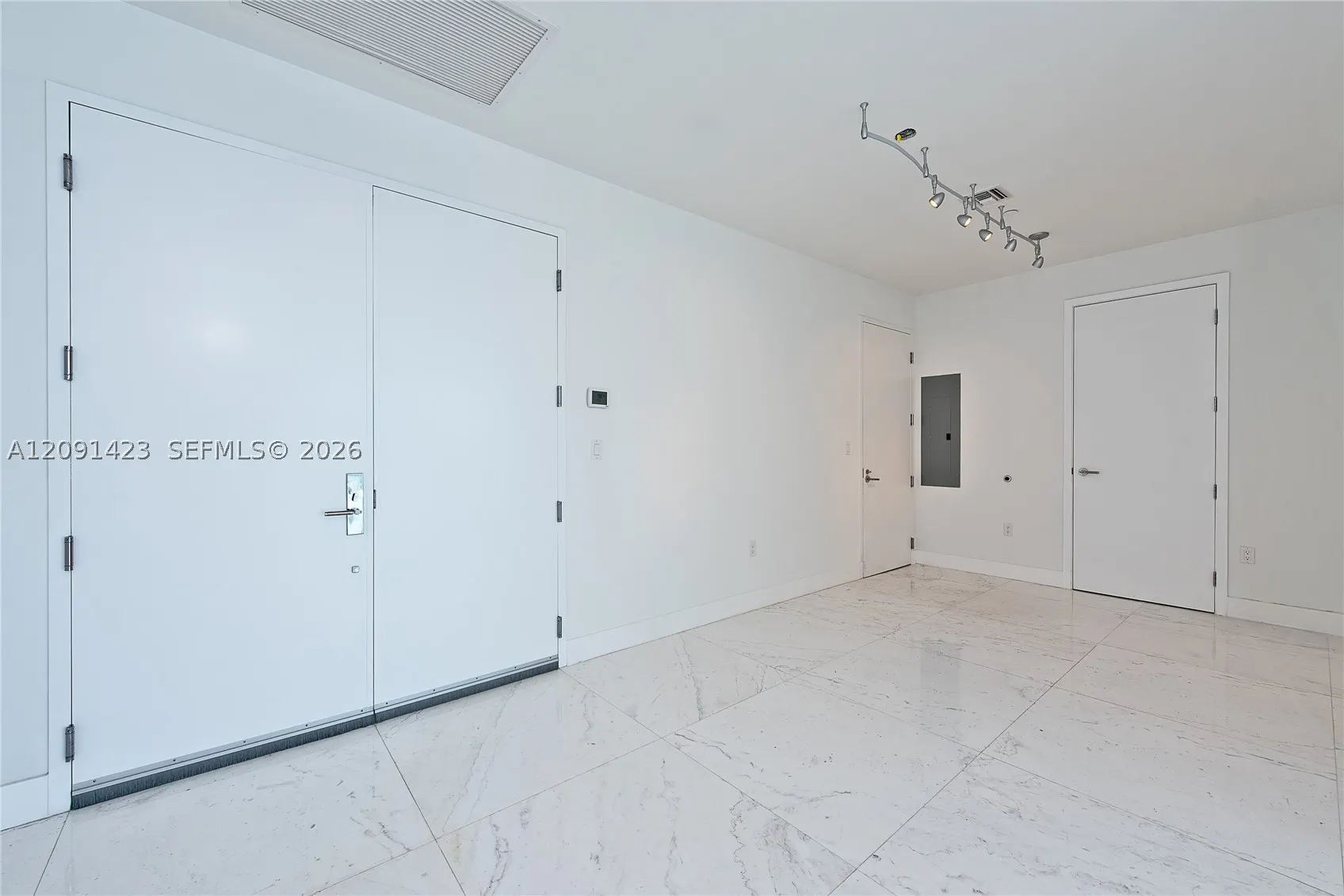 17475 Collins Ave #2003