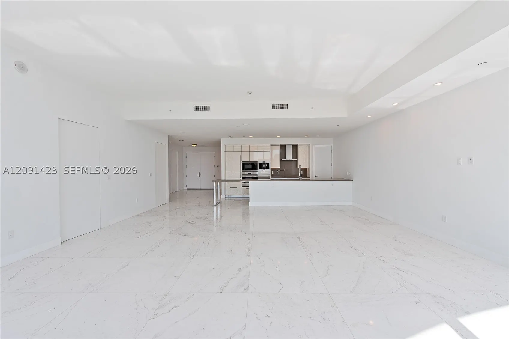 17475 Collins Ave #2003