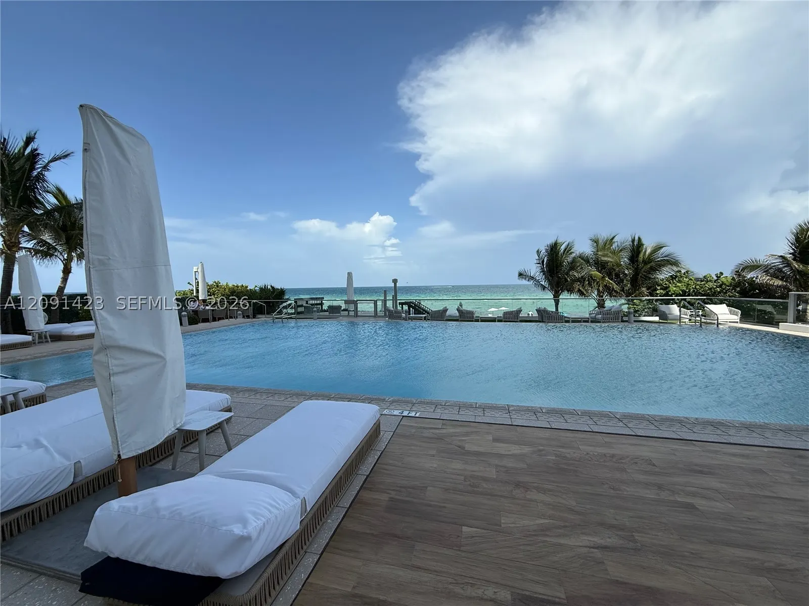 17475 Collins Ave #2003