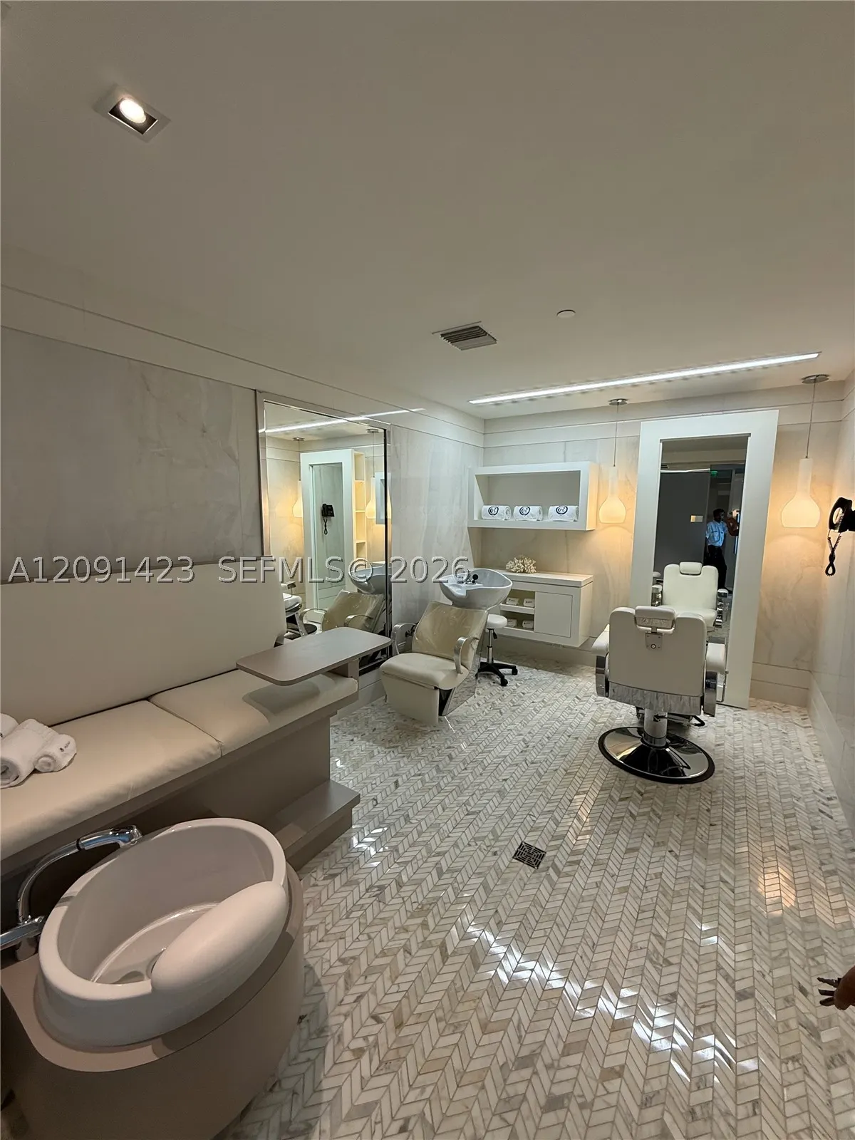 17475 Collins Ave #2003