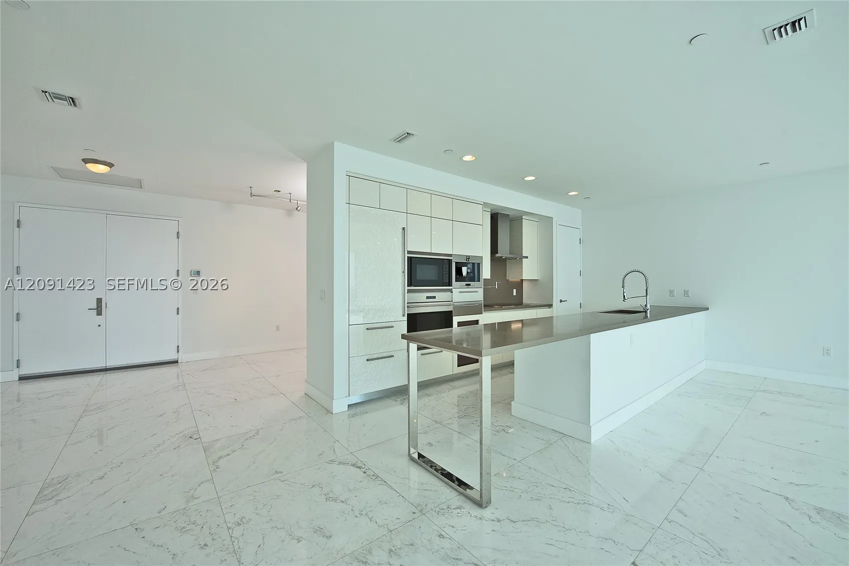 17475 Collins Ave #2003