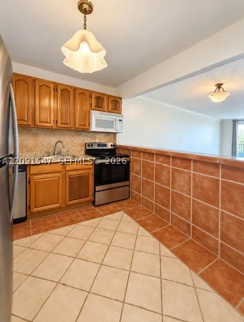 600 Three Islands Blvd #616
