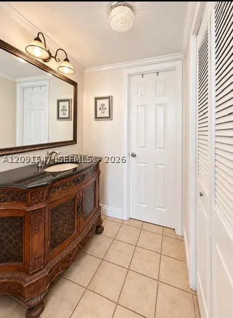 600 Three Islands Blvd #616