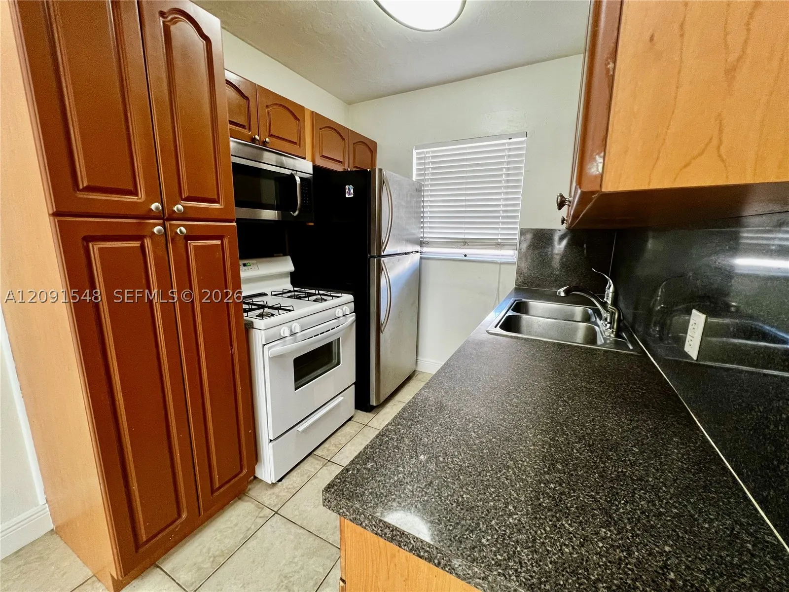 2072 NE 169th St #8