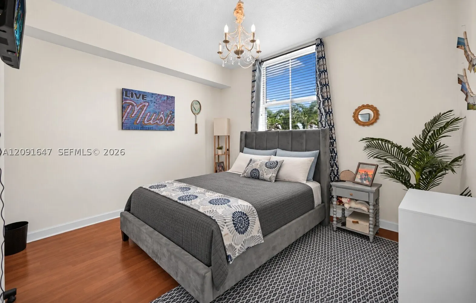 357 Almeria Ave #606