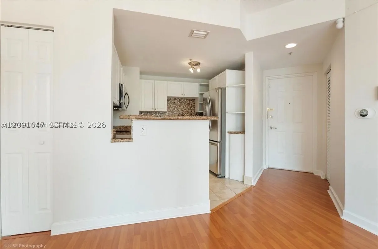 357 Almeria Ave #606