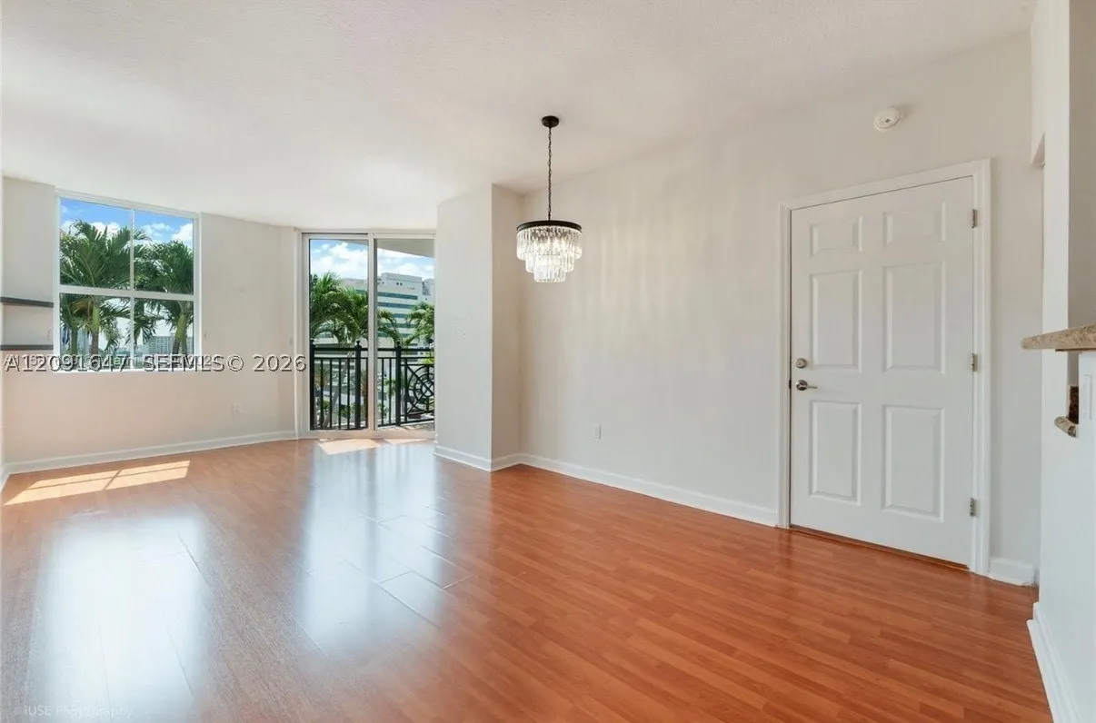 357 Almeria Ave #606