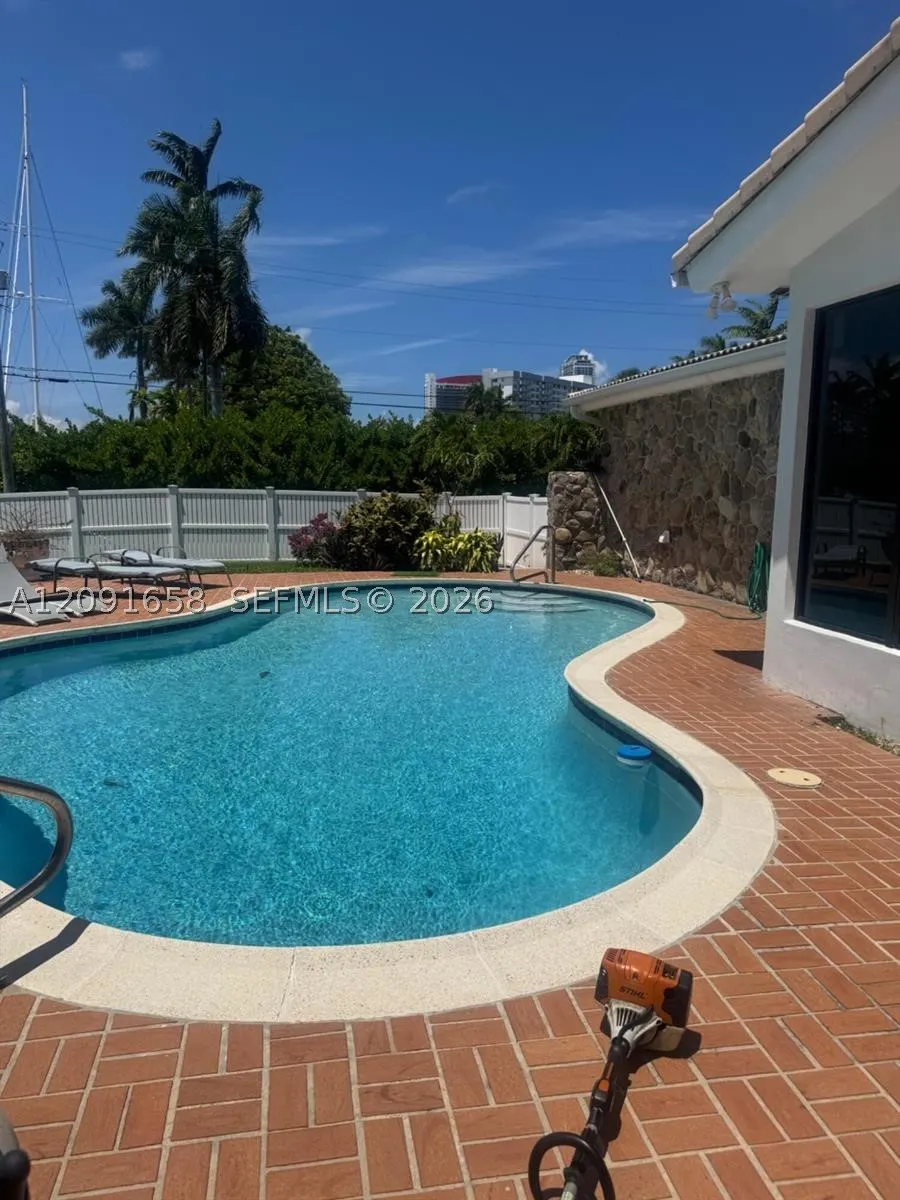 600 Hibiscus Dr