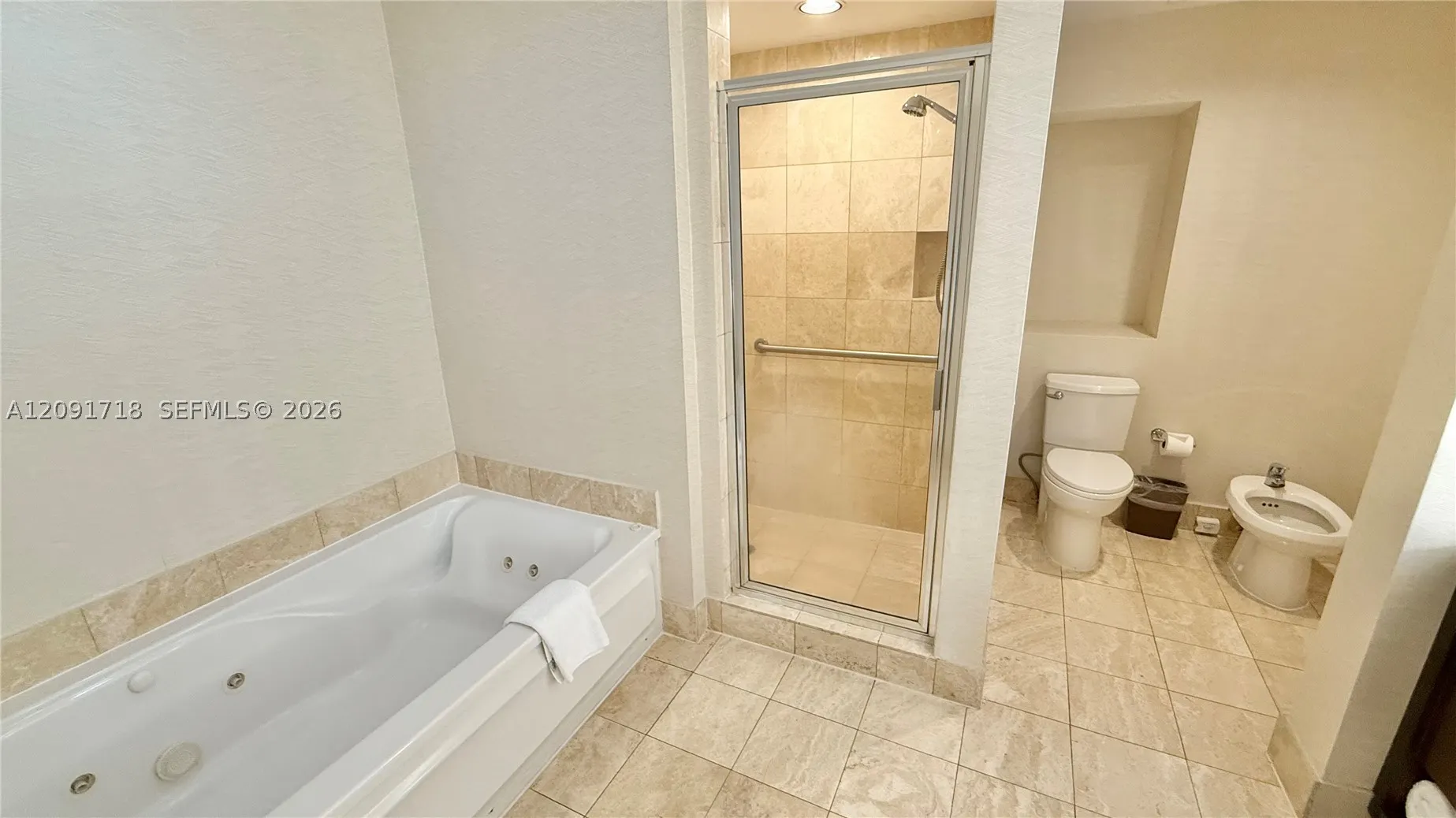 17375 Collins Ave #2607