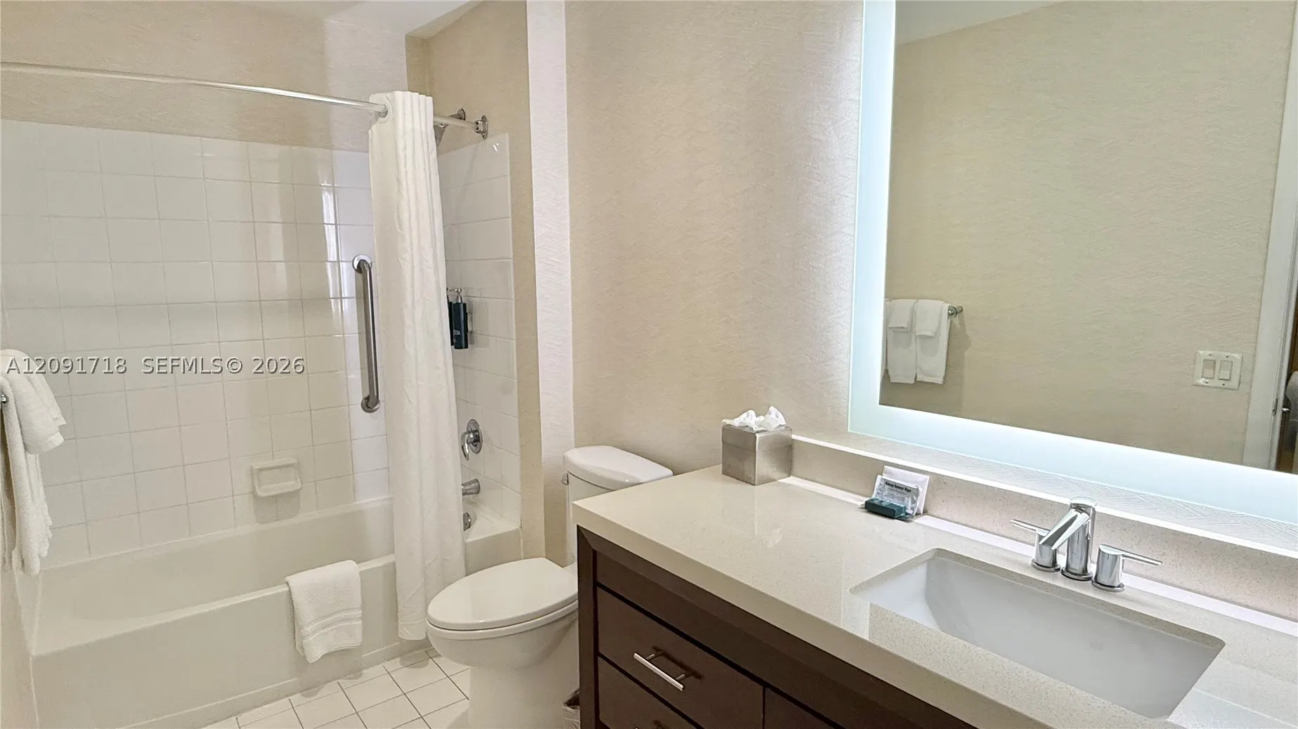 17375 Collins Ave #2607