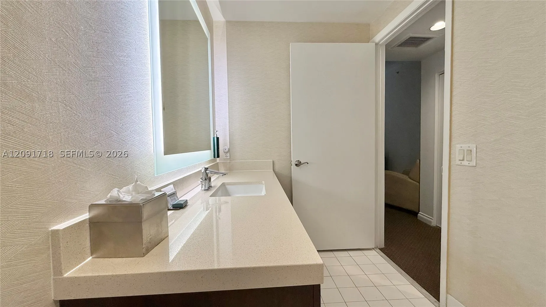 17375 Collins Ave #2607
