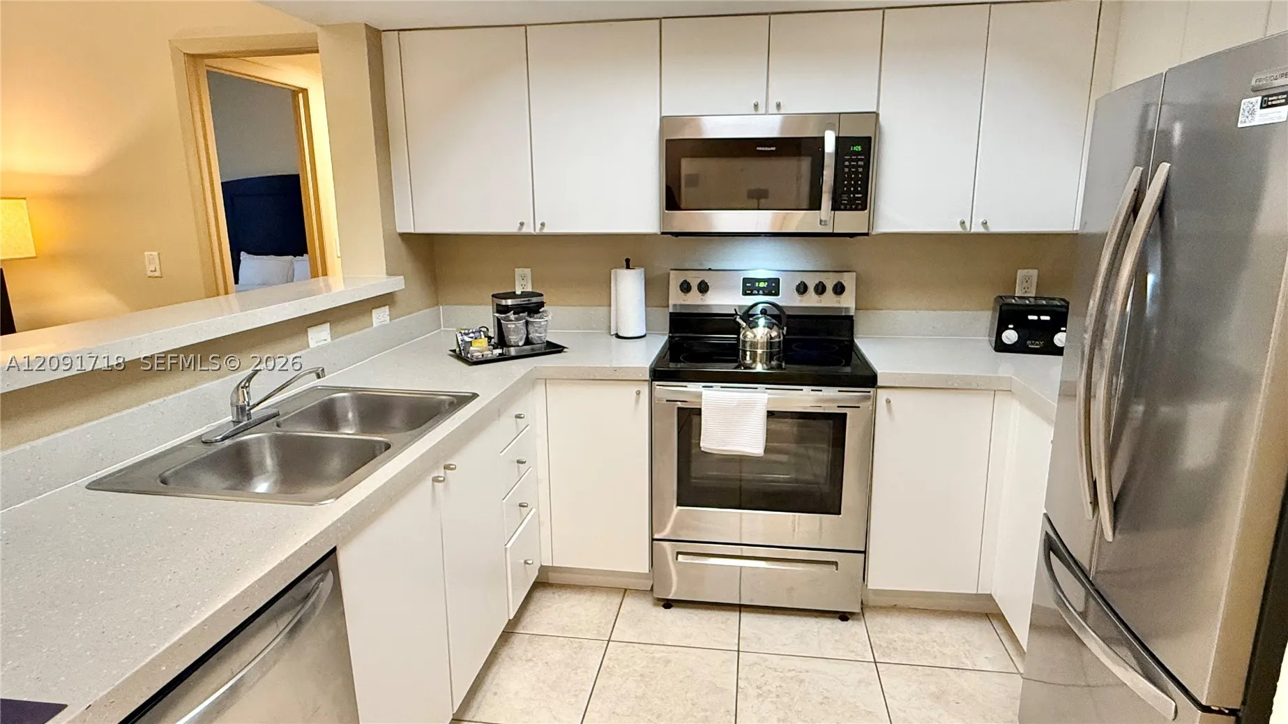 17375 Collins Ave #2607