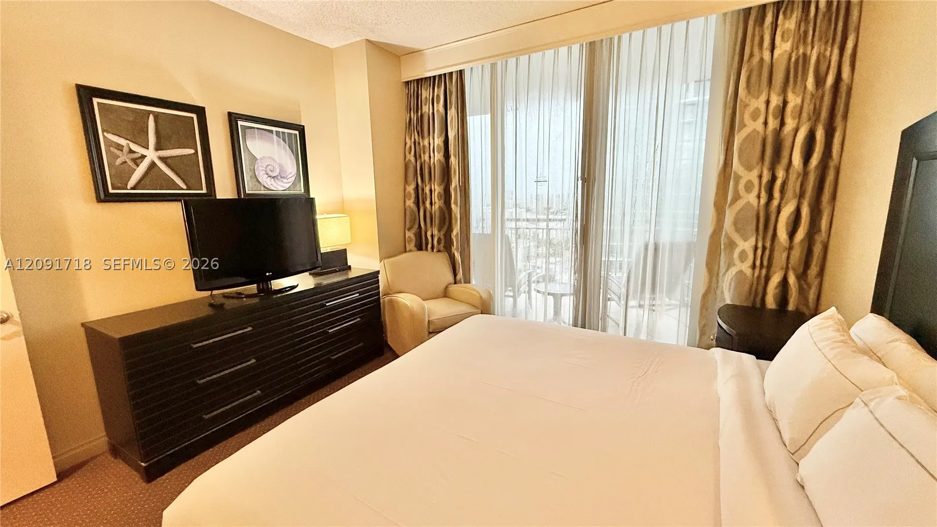 17375 Collins Ave #2607