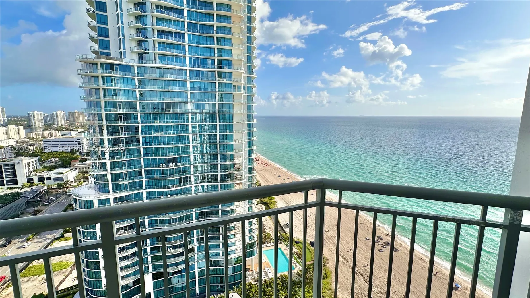 17375 Collins Ave #2607