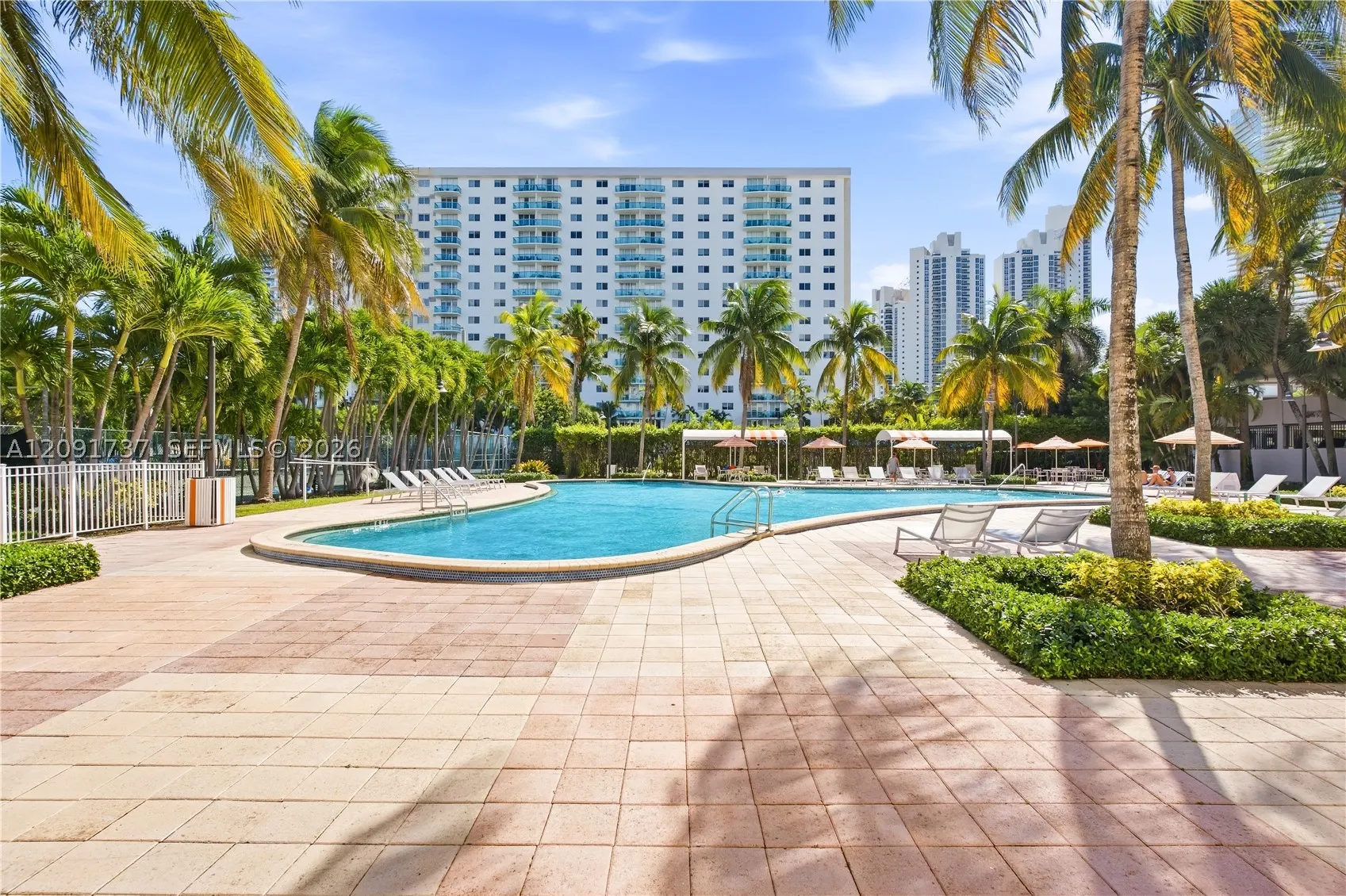 19380 Collins Ave #1219