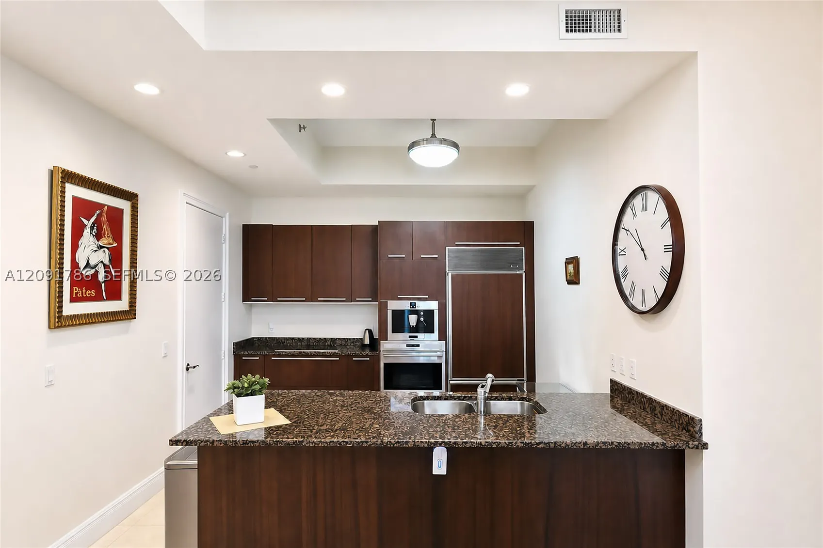 15811 Collins Ave #4007