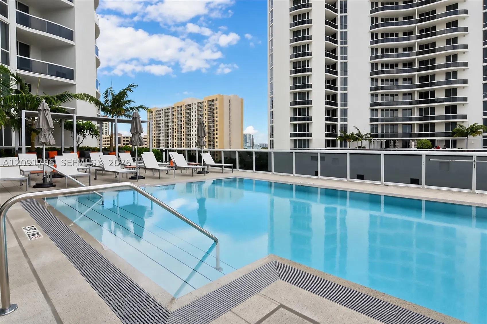 15811 Collins Ave #4007