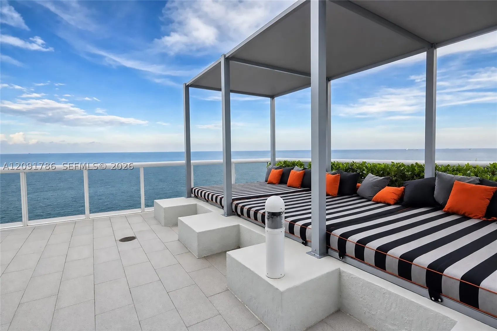 15811 Collins Ave #4007