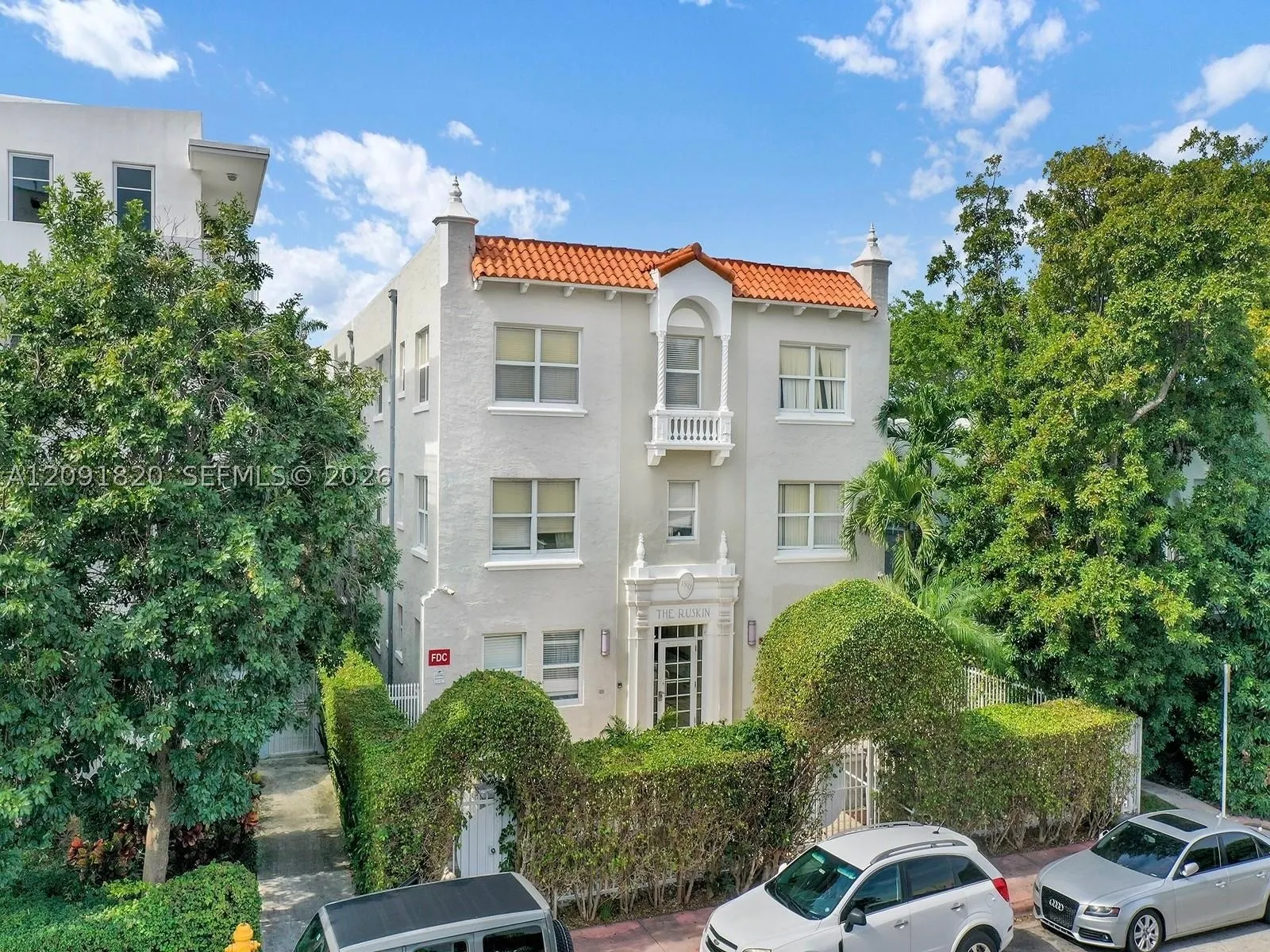 1542 Drexel Ave #104