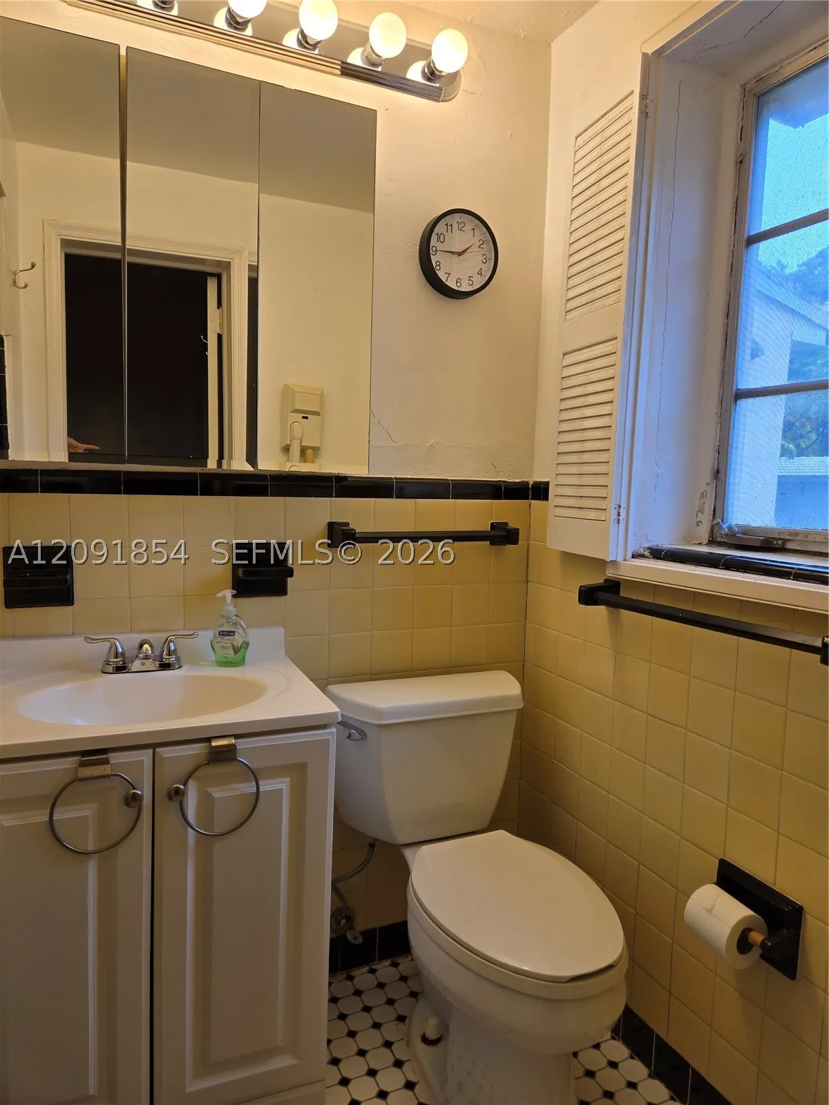 9940 Collins Ave #3
