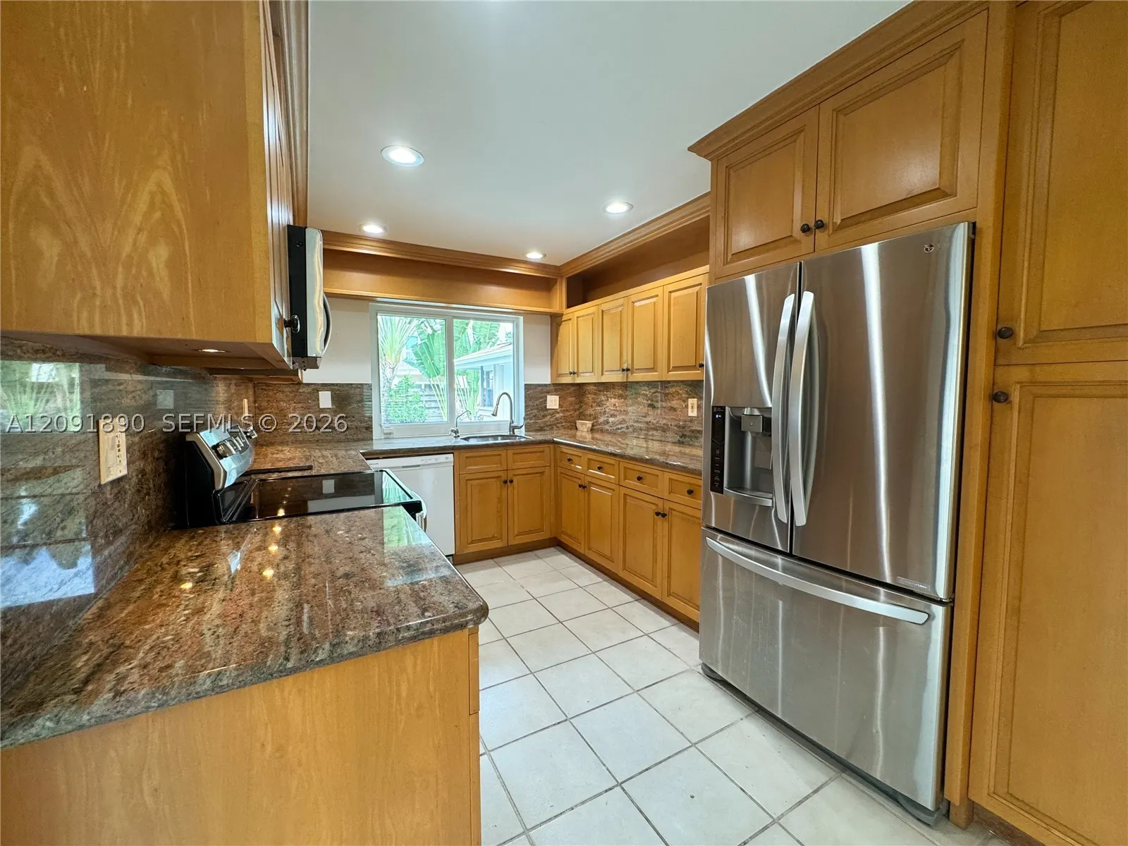 76 Ivy Rd