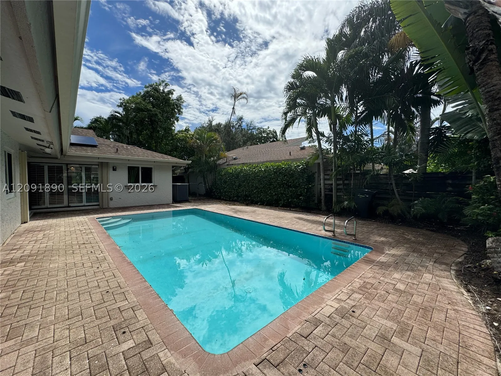76 Ivy Rd