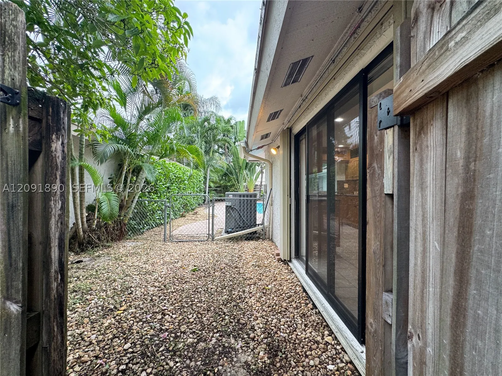 76 Ivy Rd