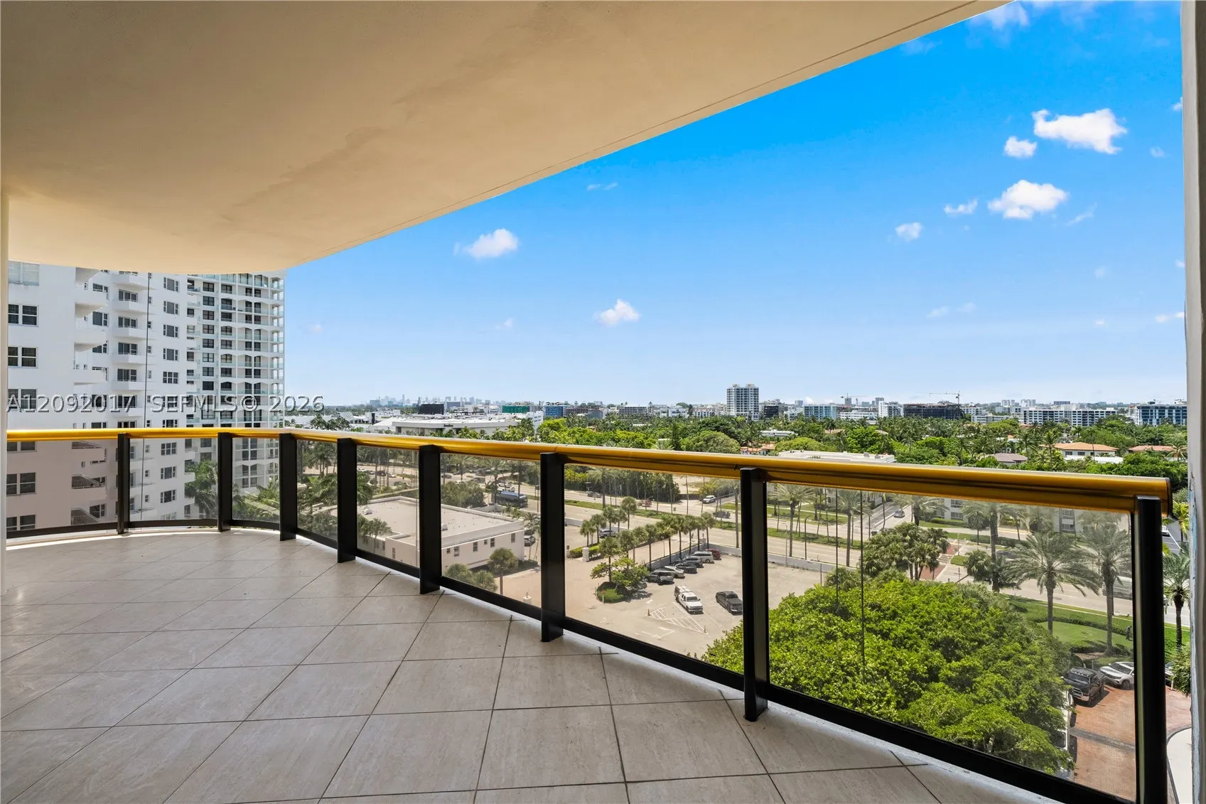 9999 Collins Ave #9J